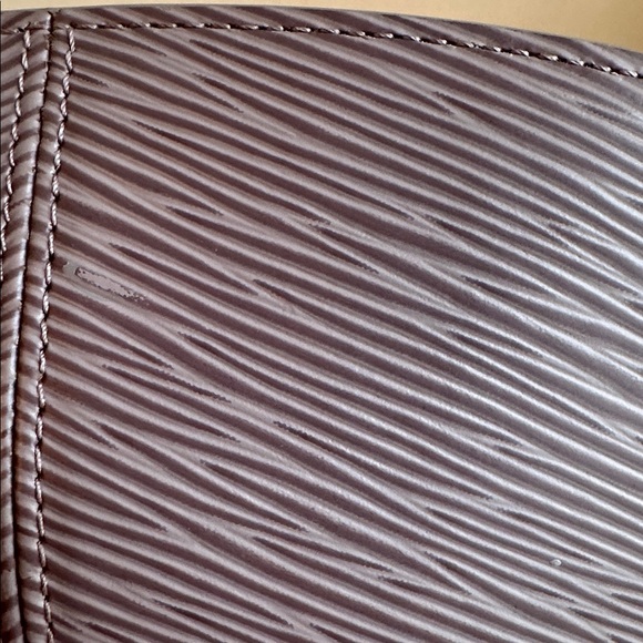 Vintage Louis Vuitton Lilac Epi Demi Lune Zip Wallet with box and dustbag VI0031 - Picture 16 of 17